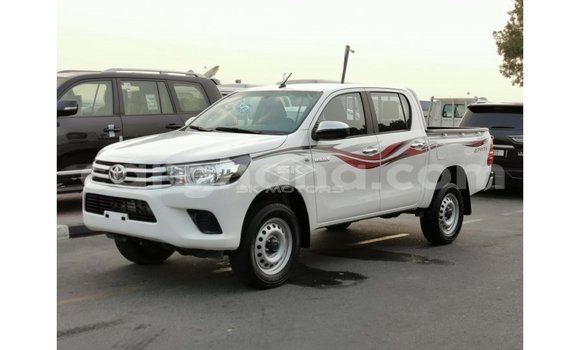 Buy Import Toyota Hilux White Car in Import - Dubai in Ashanti Buy Import Toyota Hilux White Car in Import - Dubai in Ashanti