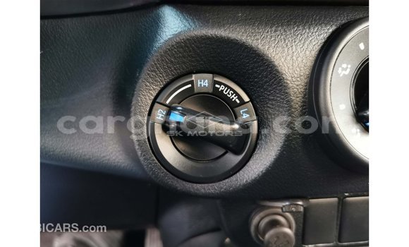 Buy Import Toyota Hilux White Car in Import - Dubai in Ashanti Buy Import Toyota Hilux White Car in Import - Dubai in Ashanti