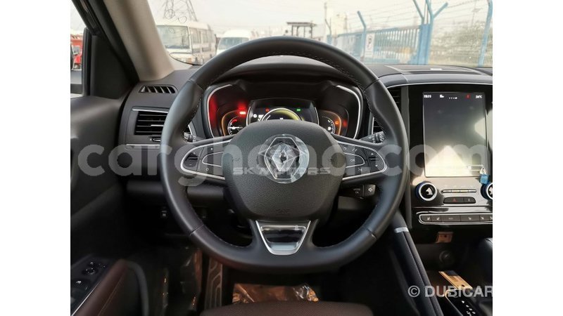 Big with watermark renault 18 ashanti import dubai 35360