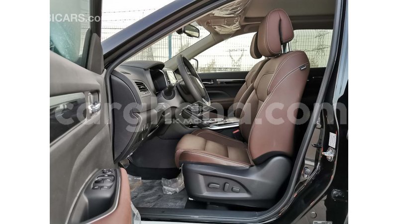 Big with watermark renault 18 ashanti import dubai 35360