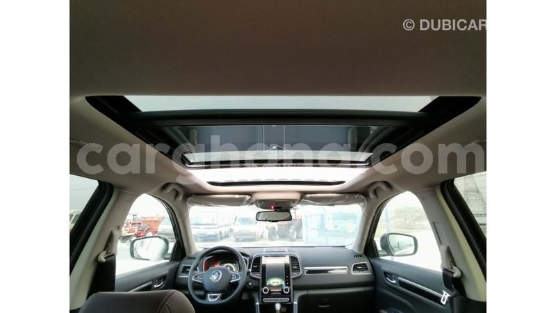 Big with watermark renault 18 ashanti import dubai 35360