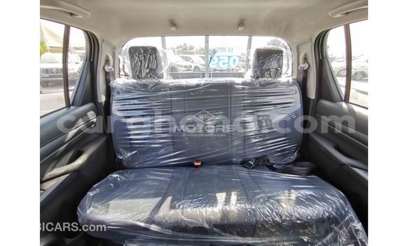 Sayi Imported Toyota Hilux White Mota in Import - Dubai a Ashanti Sayi Imported Toyota Hilux White Mota in Import - Dubai a Ashanti