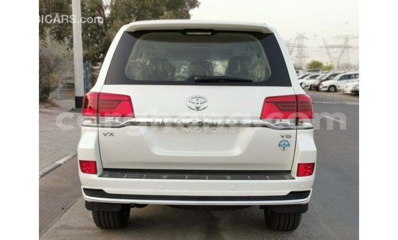 Buy Import Toyota Land Cruiser White Car in Import - Dubai in Ashanti Buy Import Toyota Land Cruiser White Car in Import - Dubai in Ashanti