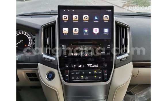 Buy Import Toyota Land Cruiser White Car in Import - Dubai in Ashanti Buy Import Toyota Land Cruiser White Car in Import - Dubai in Ashanti