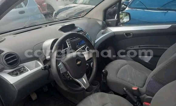 Ra Àlòkù Chevrolet Spark funfun Ọkọ̀ in Accra ni Greater Accra Ra Àlòkù Chevrolet Spark funfun Ọkọ̀ in Accra ni Greater Accra