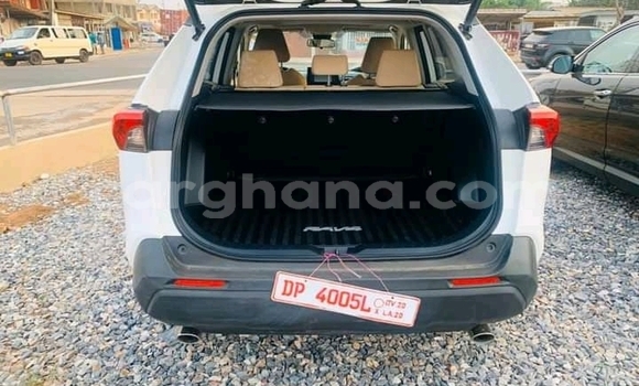 Sayi Na hannu Toyota Highlander White Mota in Accra a Greater Accra Sayi Na hannu Toyota Highlander White Mota in Accra a Greater Accra