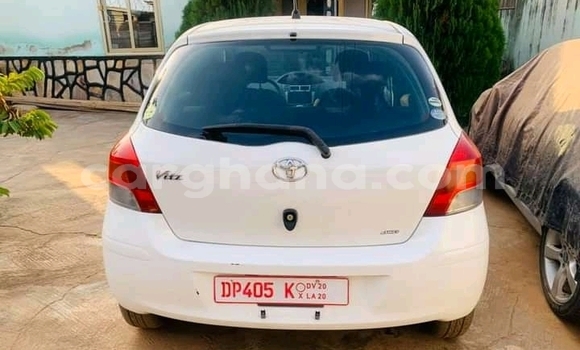 Buy Used Toyota Vitz White Car in Accra in Greater Accra Buy Used Toyota Vitz White Car in Accra in Greater Accra