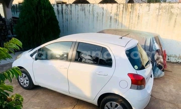 Buy Used Toyota Vitz White Car in Accra in Greater Accra Buy Used Toyota Vitz White Car in Accra in Greater Accra