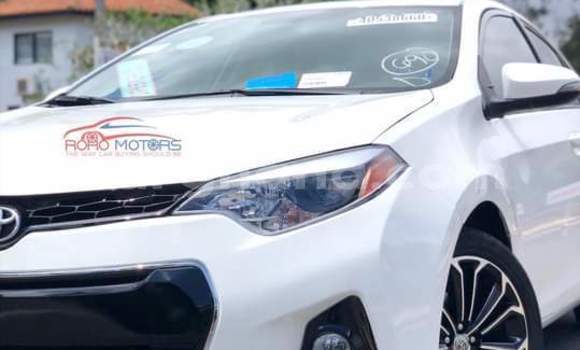 Ra Àlòkù Toyota Corolla funfun Ọkọ̀ in Sekondi–Takoradi Metropolitan ni Oorun Ra Àlòkù Toyota Corolla funfun Ọkọ̀ in Sekondi–Takoradi Metropolitan ni Oorun