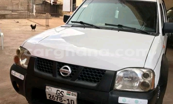 Ra Àlòkù Nissan Pickup funfun Ọkọ̀ in Accra ni Greater Accra Ra Àlòkù Nissan Pickup funfun Ọkọ̀ in Accra ni Greater Accra