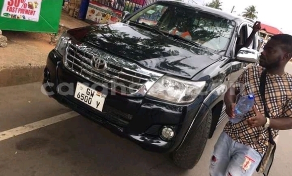 Sayi Na hannu Toyota Hilux Black Mota in Accra a Greater Accra Sayi Na hannu Toyota Hilux Black Mota in Accra a Greater Accra