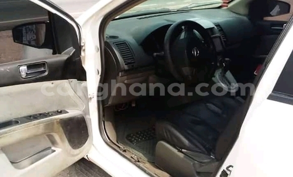 Buy Used Nissan Sentra White Car in Accra in Greater Accra Buy Used Nissan Sentra White Car in Accra in Greater Accra