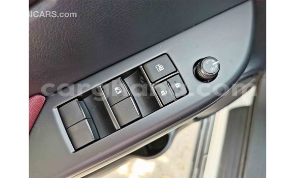 Sayi Imported Toyota Hilux White Mota in Import - Dubai a Ashanti Sayi Imported Toyota Hilux White Mota in Import - Dubai a Ashanti