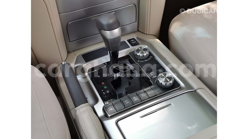 Big with watermark toyota land cruiser ashanti import dubai 35448