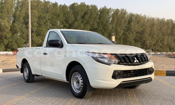 Ra Imported Mitsubishi L200 funfun Ọkọ̀ in Import - Dubai ni Ashanti Ra Imported Mitsubishi L200 funfun Ọkọ̀ in Import - Dubai ni Ashanti