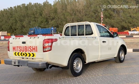 Ra Imported Mitsubishi L200 funfun Ọkọ̀ in Import - Dubai ni Ashanti Ra Imported Mitsubishi L200 funfun Ọkọ̀ in Import - Dubai ni Ashanti