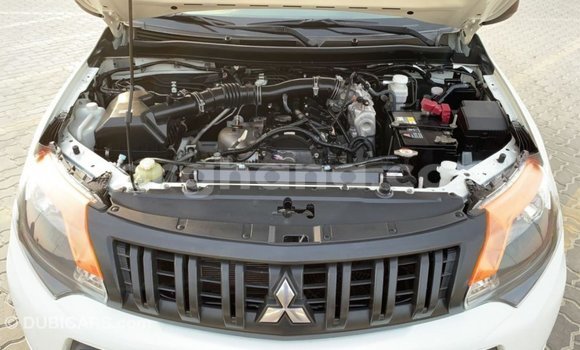 Ra Imported Mitsubishi L200 funfun Ọkọ̀ in Import - Dubai ni Ashanti Ra Imported Mitsubishi L200 funfun Ọkọ̀ in Import - Dubai ni Ashanti