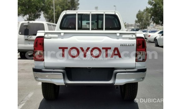 Buy Import Toyota Hilux White Car in Import - Dubai in Ashanti Buy Import Toyota Hilux White Car in Import - Dubai in Ashanti