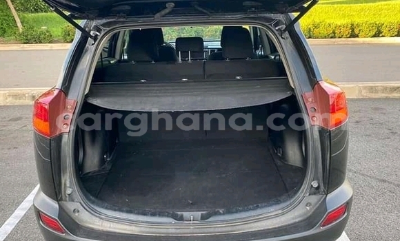 Ra Àlòkù Toyota RAV4 Black Ọkọ̀ in Accra ni Greater Accra Ra Àlòkù Toyota RAV4 Black Ọkọ̀ in Accra ni Greater Accra