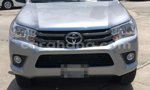Buy Used Toyota Hilux Surf Silver Car in Sekondi–Takoradi Metropolitan in Western