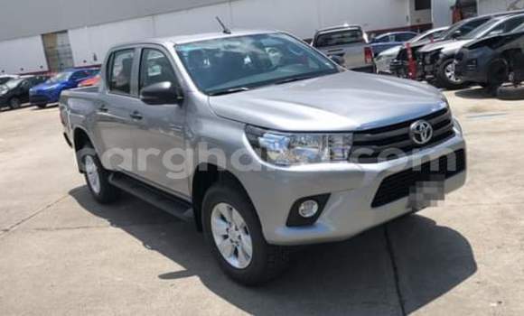 Sayi Na hannu Toyota Hilux Surf Azurfa Mota in Sekondi–Takoradi Metropolitan a Yamma Sayi Na hannu Toyota Hilux Surf Azurfa Mota in Sekondi–Takoradi Metropolitan a Yamma
