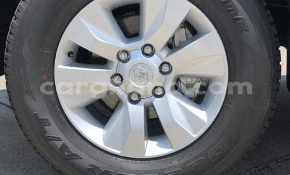 Sayi Na hannu Toyota Hilux Surf Azurfa Mota in Sekondi–Takoradi Metropolitan a Yamma Sayi Na hannu Toyota Hilux Surf Azurfa Mota in Sekondi–Takoradi Metropolitan a Yamma