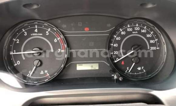 Sayi Na hannu Toyota Hilux Surf Azurfa Mota in Sekondi–Takoradi Metropolitan a Yamma Sayi Na hannu Toyota Hilux Surf Azurfa Mota in Sekondi–Takoradi Metropolitan a Yamma