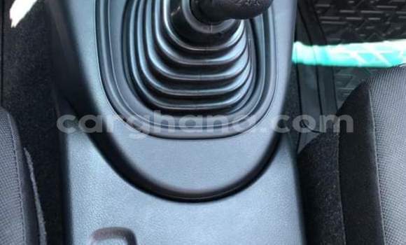 Sayi Na hannu Toyota Hilux Surf Azurfa Mota in Sekondi–Takoradi Metropolitan a Yamma Sayi Na hannu Toyota Hilux Surf Azurfa Mota in Sekondi–Takoradi Metropolitan a Yamma