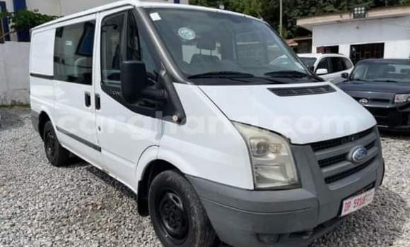 Sayi Na hannu Ford Fiesta White Mota in Sekondi–Takoradi Metropolitan a Yamma Sayi Na hannu Ford Fiesta White Mota in Sekondi–Takoradi Metropolitan a Yamma