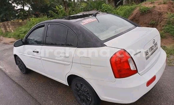 Sayi Na hannu Hyundai Accent White Mota in Accra a Greater Accra Sayi Na hannu Hyundai Accent White Mota in Accra a Greater Accra