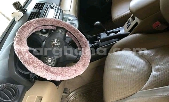 Ra Àlòkù Toyota RAV4 Miiran Ọkọ̀ in Accra ni Greater Accra Ra Àlòkù Toyota RAV4 Miiran Ọkọ̀ in Accra ni Greater Accra