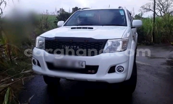 Buy Used Toyota Hilux White Car in Accra in Greater Accra Buy Used Toyota Hilux White Car in Accra in Greater Accra
