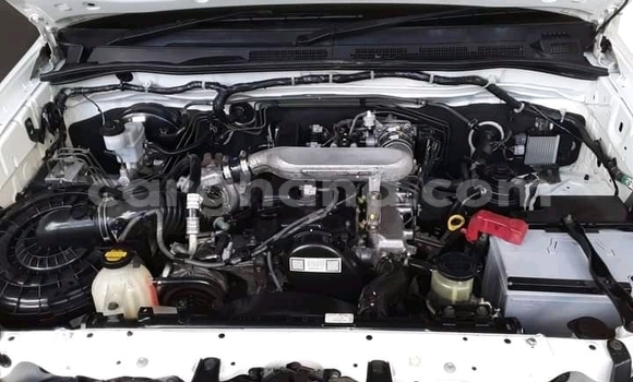 Buy Used Toyota Hilux White Car in Accra in Greater Accra Buy Used Toyota Hilux White Car in Accra in Greater Accra