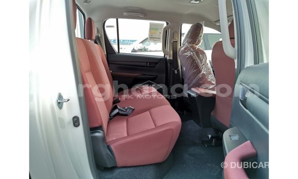 Ra Imported Toyota Hilux funfun Ọkọ̀ in Import - Dubai ni Ashanti Ra Imported Toyota Hilux funfun Ọkọ̀ in Import - Dubai ni Ashanti
