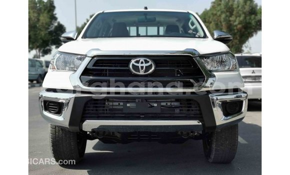 Buy Import Toyota Hilux White Car in Import - Dubai in Ashanti Buy Import Toyota Hilux White Car in Import - Dubai in Ashanti