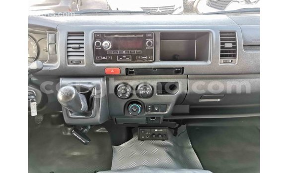 Sayi Imported Toyota Hiace White Mota in Import - Dubai a Ashanti Sayi Imported Toyota Hiace White Mota in Import - Dubai a Ashanti