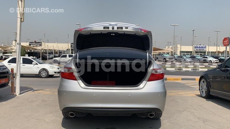 Big with watermark toyota camry ashanti import dubai 35618