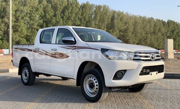 Ra Imported Toyota Hilux funfun Ọkọ̀ in Import - Dubai ni Ashanti Ra Imported Toyota Hilux funfun Ọkọ̀ in Import - Dubai ni Ashanti