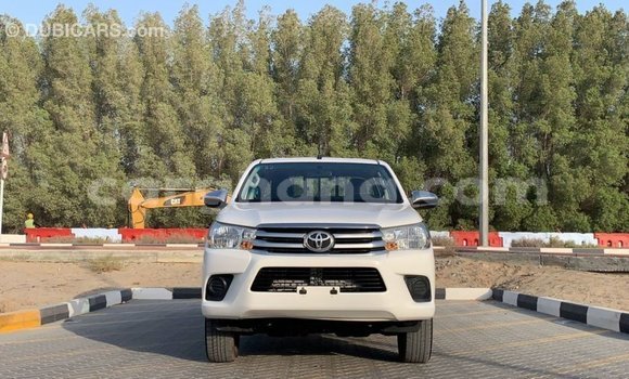 Ra Imported Toyota Hilux funfun Ọkọ̀ in Import - Dubai ni Ashanti Ra Imported Toyota Hilux funfun Ọkọ̀ in Import - Dubai ni Ashanti