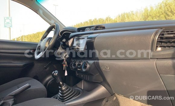 Ra Imported Toyota Hilux funfun Ọkọ̀ in Import - Dubai ni Ashanti Ra Imported Toyota Hilux funfun Ọkọ̀ in Import - Dubai ni Ashanti