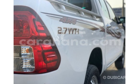 Ra Imported Toyota Hilux funfun Ọkọ̀ in Import - Dubai ni Ashanti Ra Imported Toyota Hilux funfun Ọkọ̀ in Import - Dubai ni Ashanti