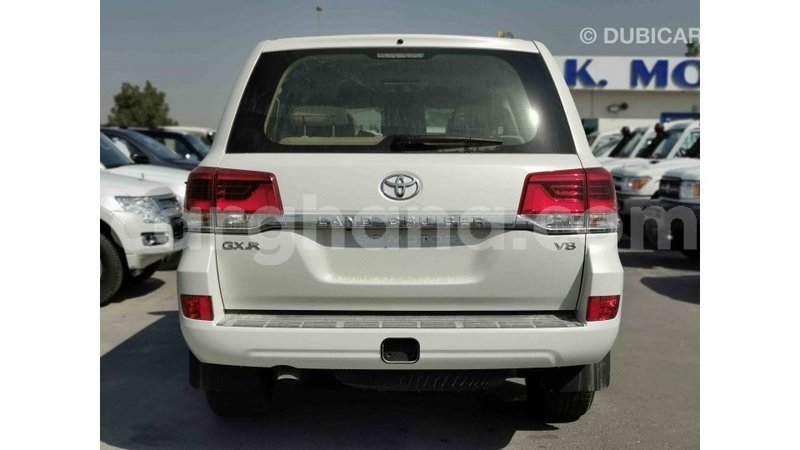 Big with watermark toyota land cruiser ashanti import dubai 35628