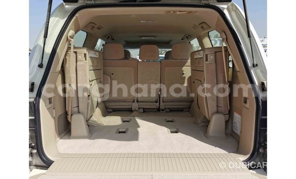 Ra Imported Toyota Land Cruiser funfun Ọkọ̀ in Import - Dubai ni Ashanti Ra Imported Toyota Land Cruiser funfun Ọkọ̀ in Import - Dubai ni Ashanti