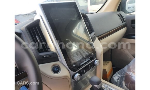 Buy Import Toyota Land Cruiser White Car in Import - Dubai in Ashanti Buy Import Toyota Land Cruiser White Car in Import - Dubai in Ashanti
