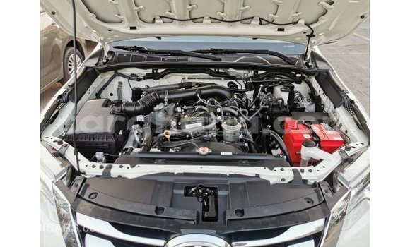Sayi Imported Toyota Fortuner White Mota in Import - Dubai a Ashanti Sayi Imported Toyota Fortuner White Mota in Import - Dubai a Ashanti