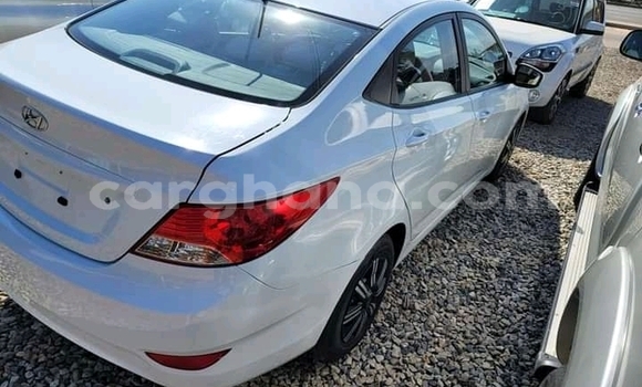 Buy Used Hyundai Accent White Car in Accra in Greater Accra Buy Used Hyundai Accent White Car in Accra in Greater Accra