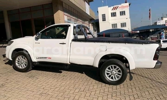 Buy Used Toyota Hilux White Car in Accra in Greater Accra