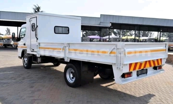 Buy Used FSO 132p White Car in Accra in Greater Accra Buy Used FSO 132p White Car in Accra in Greater Accra