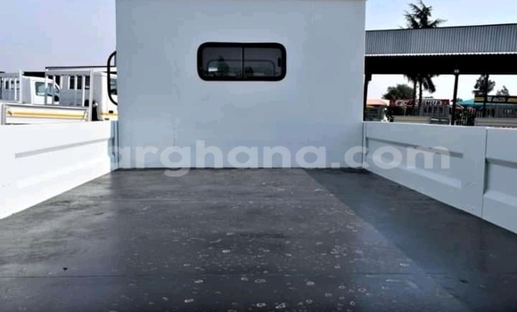 Buy Used FSO 132p White Car in Accra in Greater Accra Buy Used FSO 132p White Car in Accra in Greater Accra