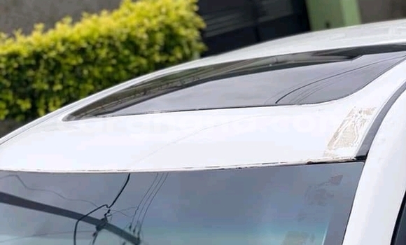 Sayi Na hannu Toyota Corolla White Mota in Accra a Greater Accra Sayi Na hannu Toyota Corolla White Mota in Accra a Greater Accra